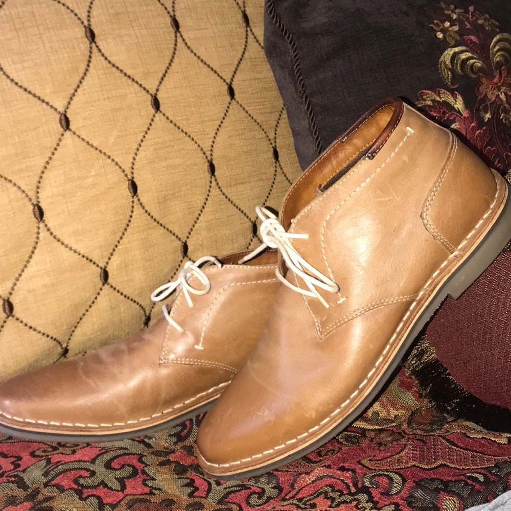 Men Steve Madden chukka boots
